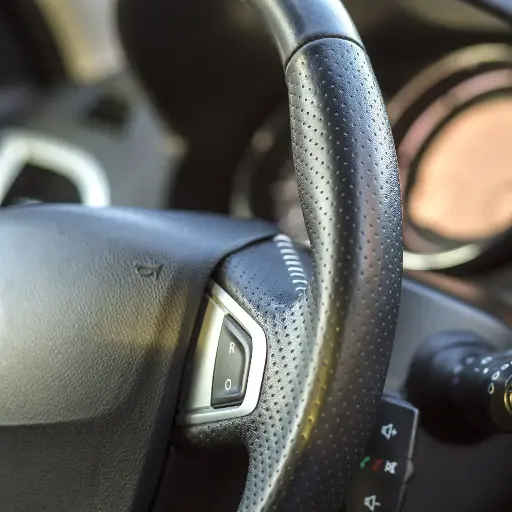 防滑真皮方向盤套-碳纖維外觀